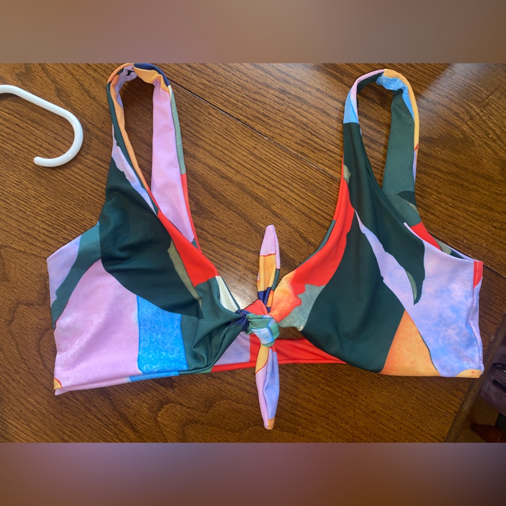 Shine bikini top front tie
